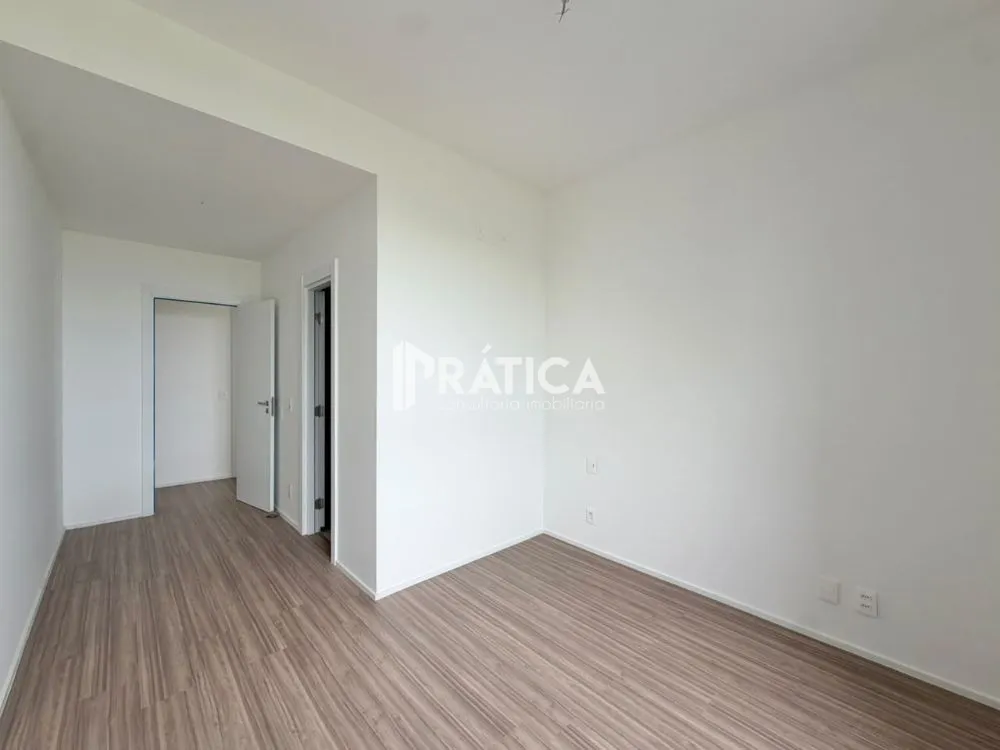 4-bedroom apartment in a building with an indoor pool — photo 27