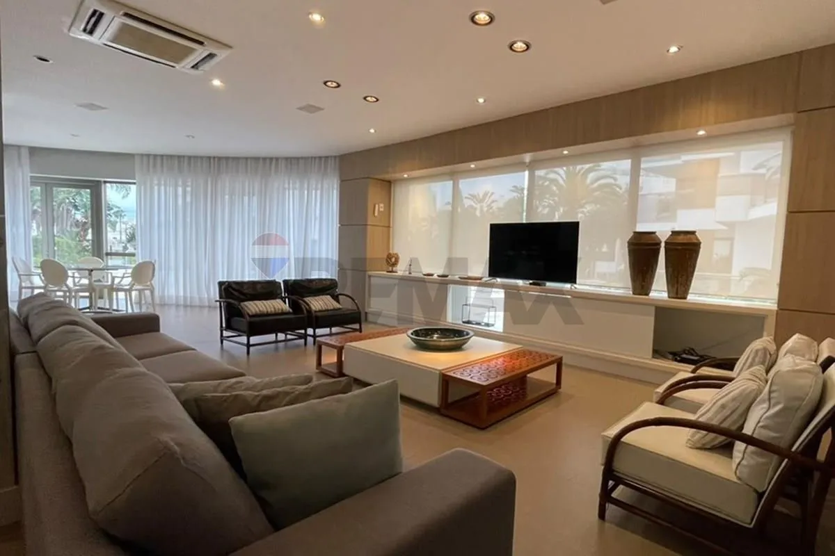 Furnished apartment, 111 m², with a dishwasher