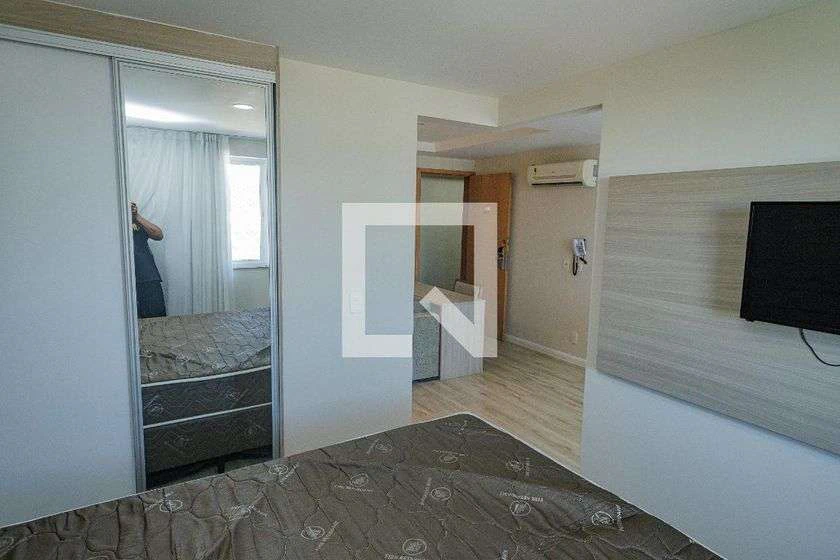 Мебльована квартира з 1 спальнею та балконом у склі — photo 9