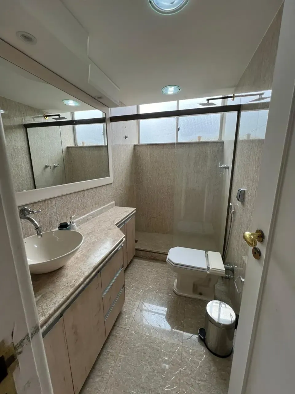 Apartamento mobiliado com 2 quartos e 3 banheiros — photo 10