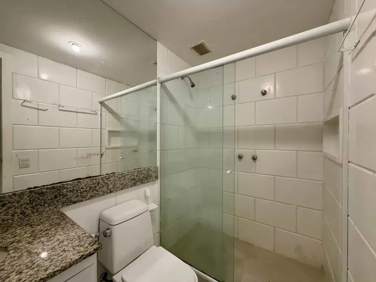 Furnished apartment with 2 bedrooms and 2 bathrooms — photo 9