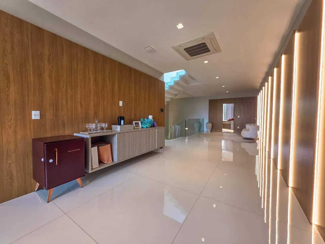 Furnished house, 920 m², with a bathtub — photo 35