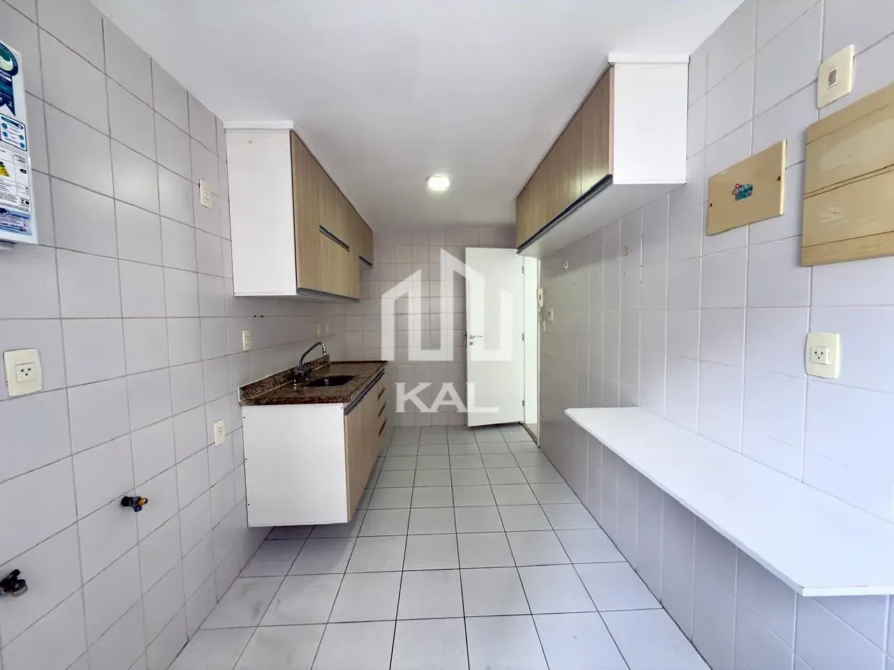Mountain view in a 2-bedroom apartment, 68 m² — photo 13