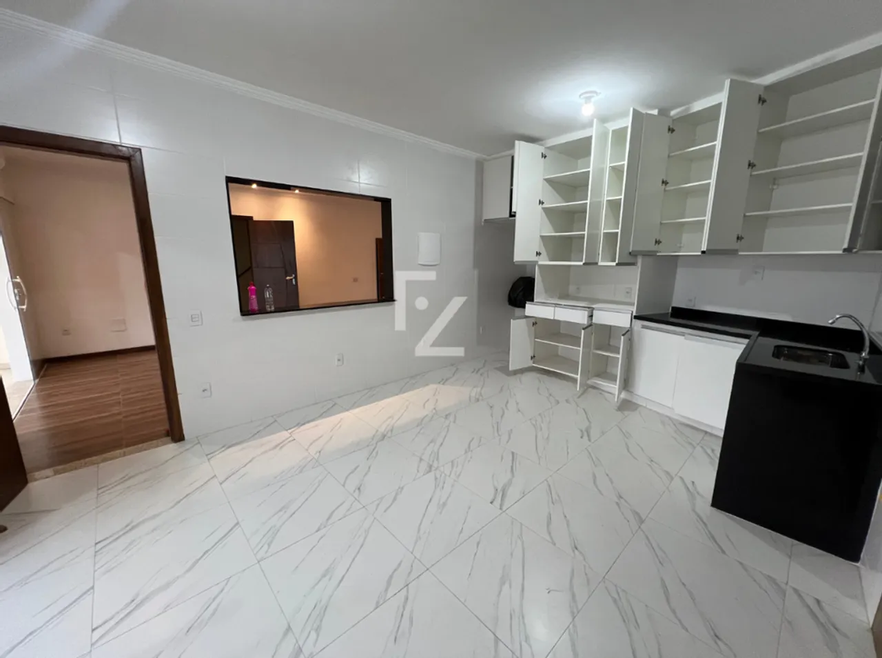 Дом с 3 спальнями и 4 ванными, 220 м² — photo 2