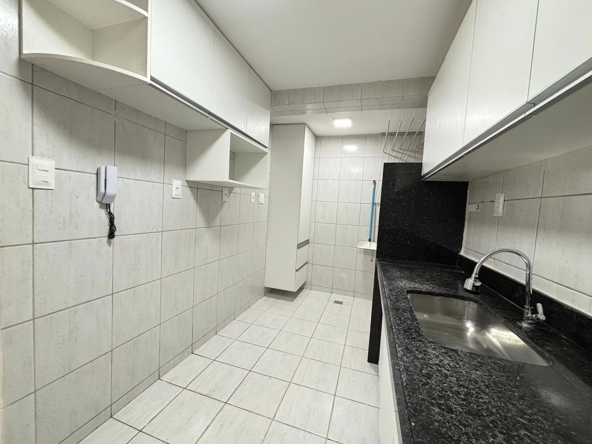 2-bedroom apartment with suite and 1 parking space — photo 7