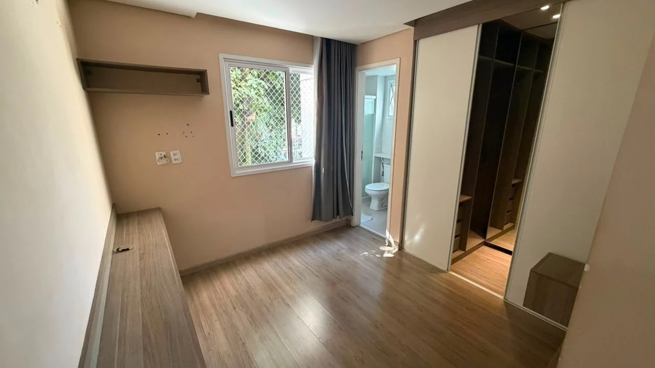 64 m² apartment with a walk-in closet and a private pool — photo 6