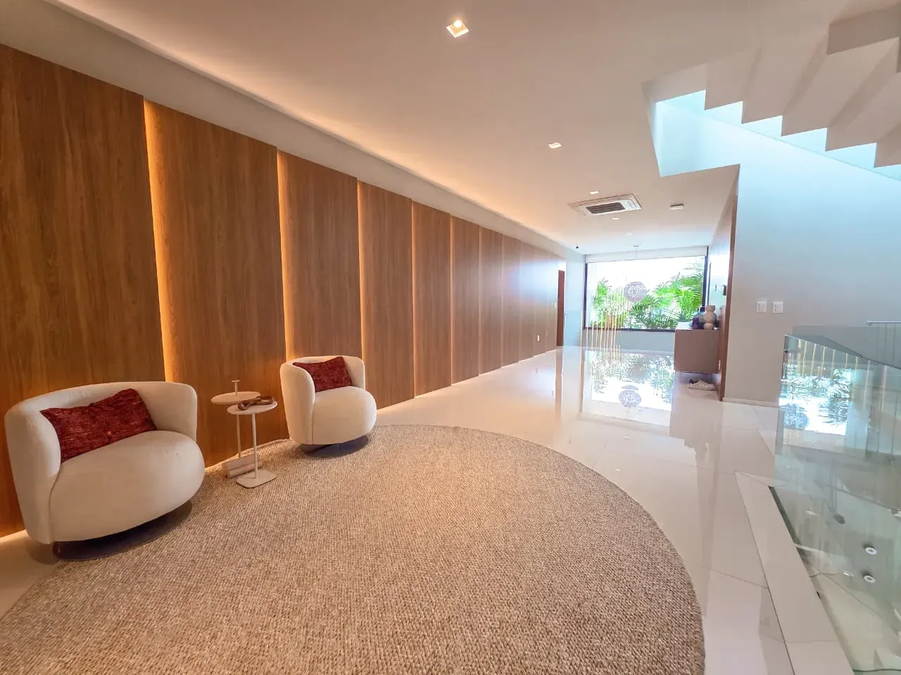 Furnished house, 920 m², with a bathtub — photo 30