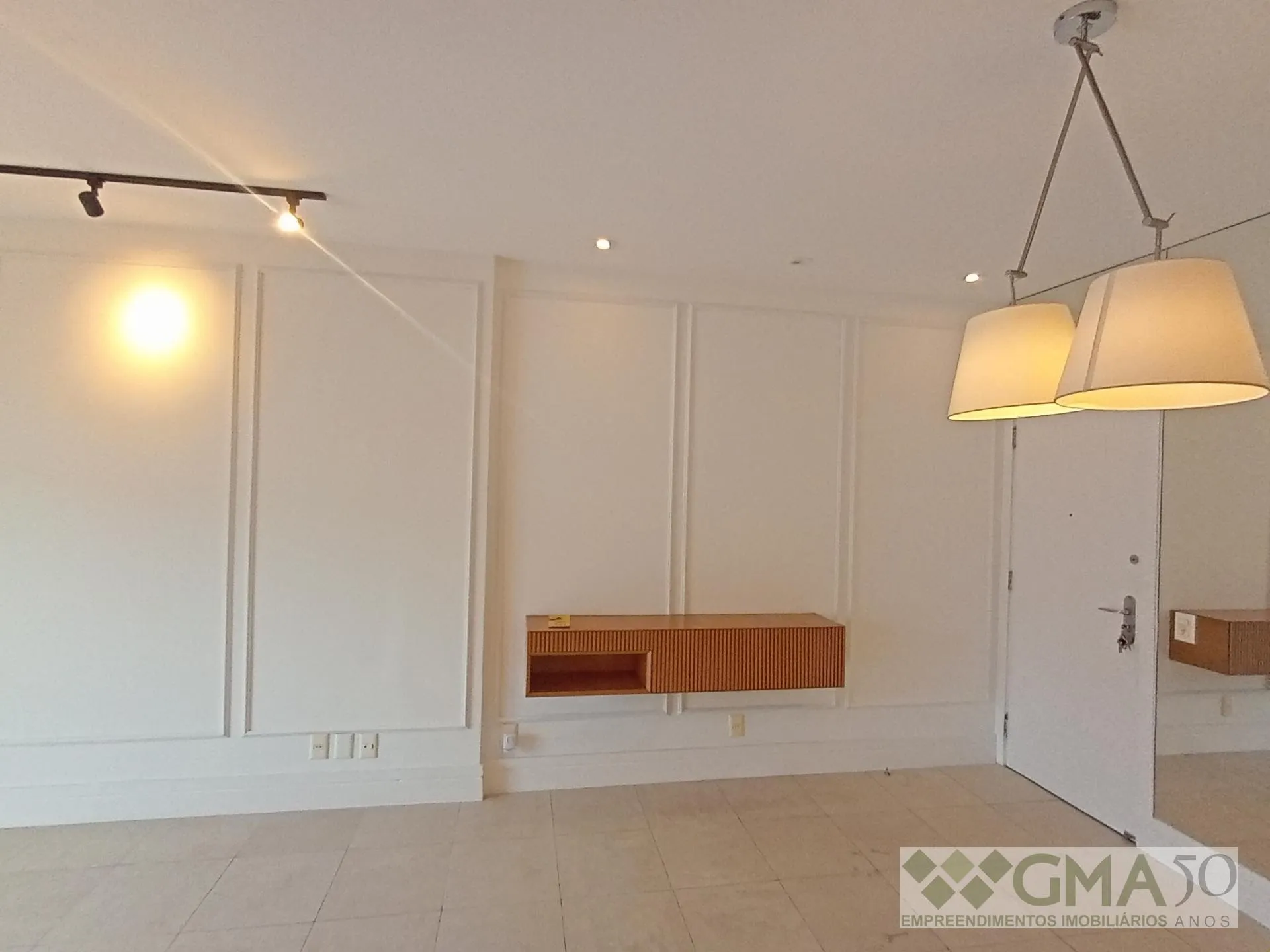 3-bedroom apartment with a mountain view — photo 21