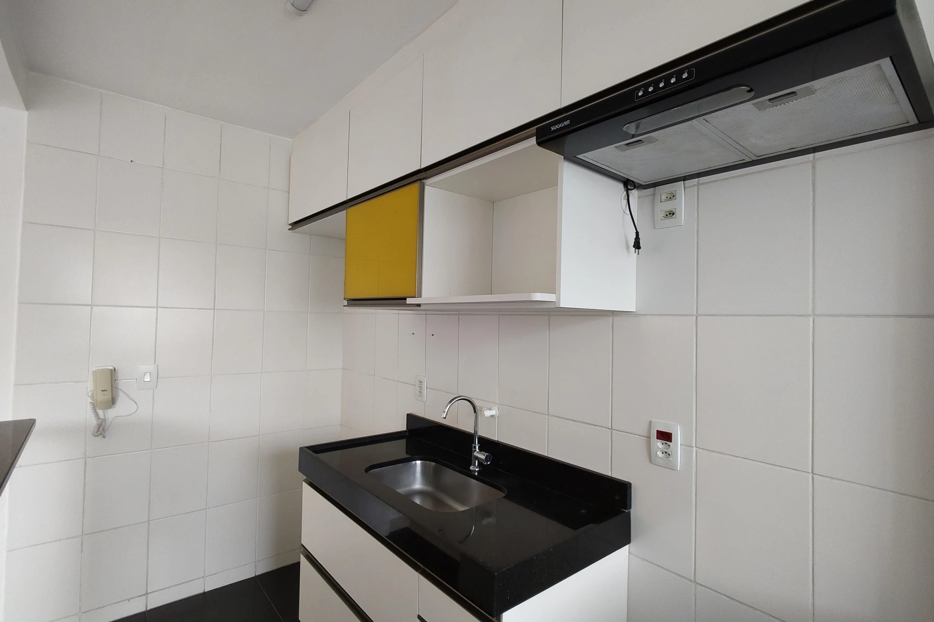 2-bedroom apartment in a building with a gym — photo 46