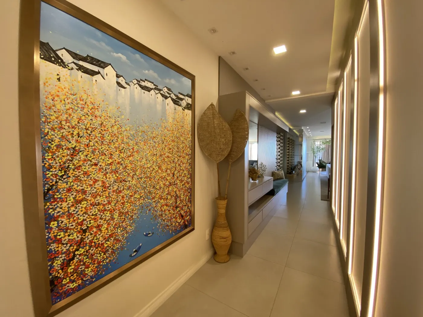 318 m² apartment with a bathtub and a water view — photo 48