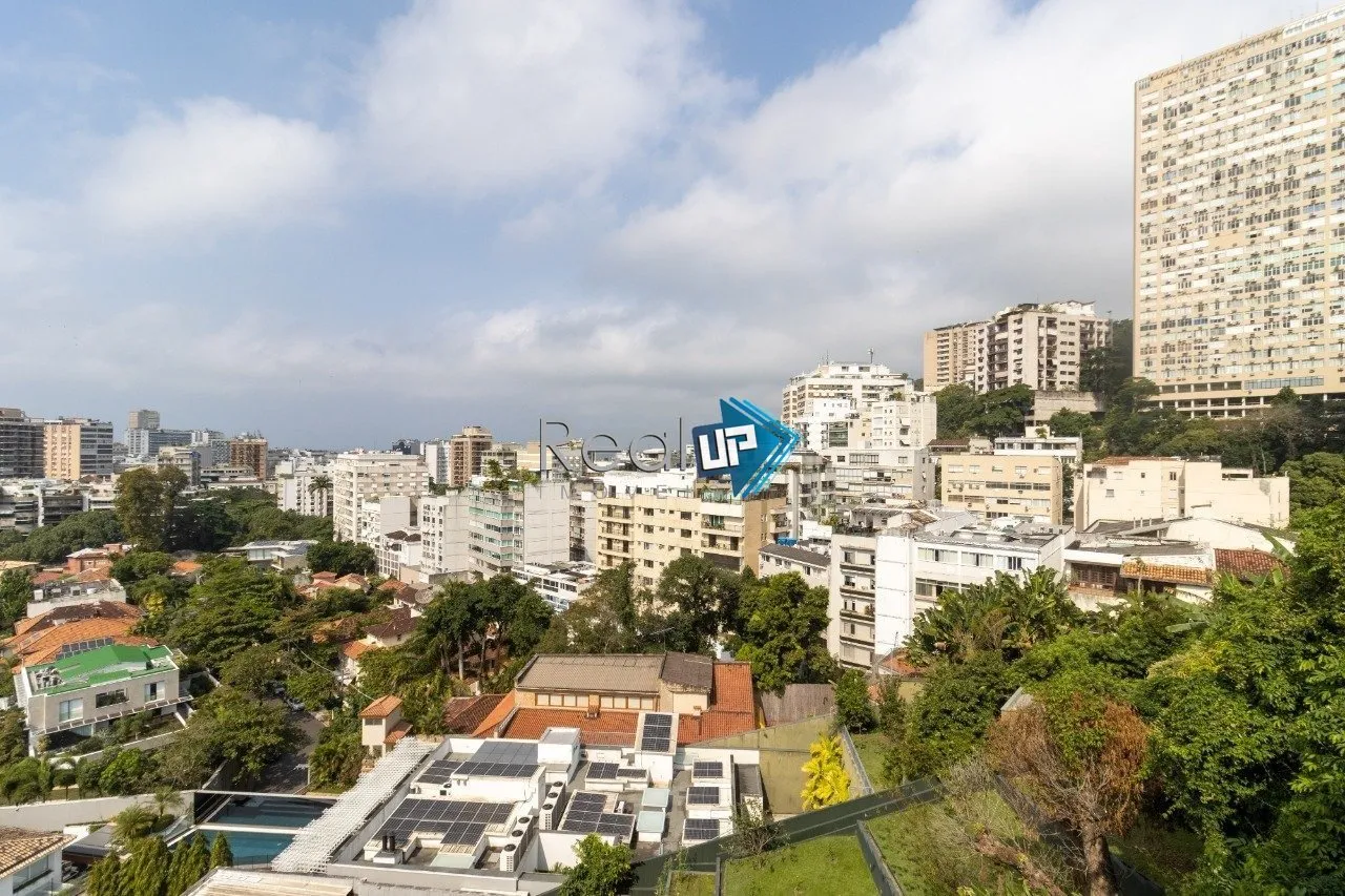 Condominium house with 5 bedrooms and 1081 m² plus laundry — photo 26