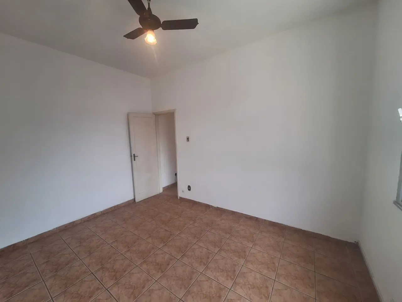 Unfurnished rental apartment with 2 bedrooms and 2 baths — photo 19