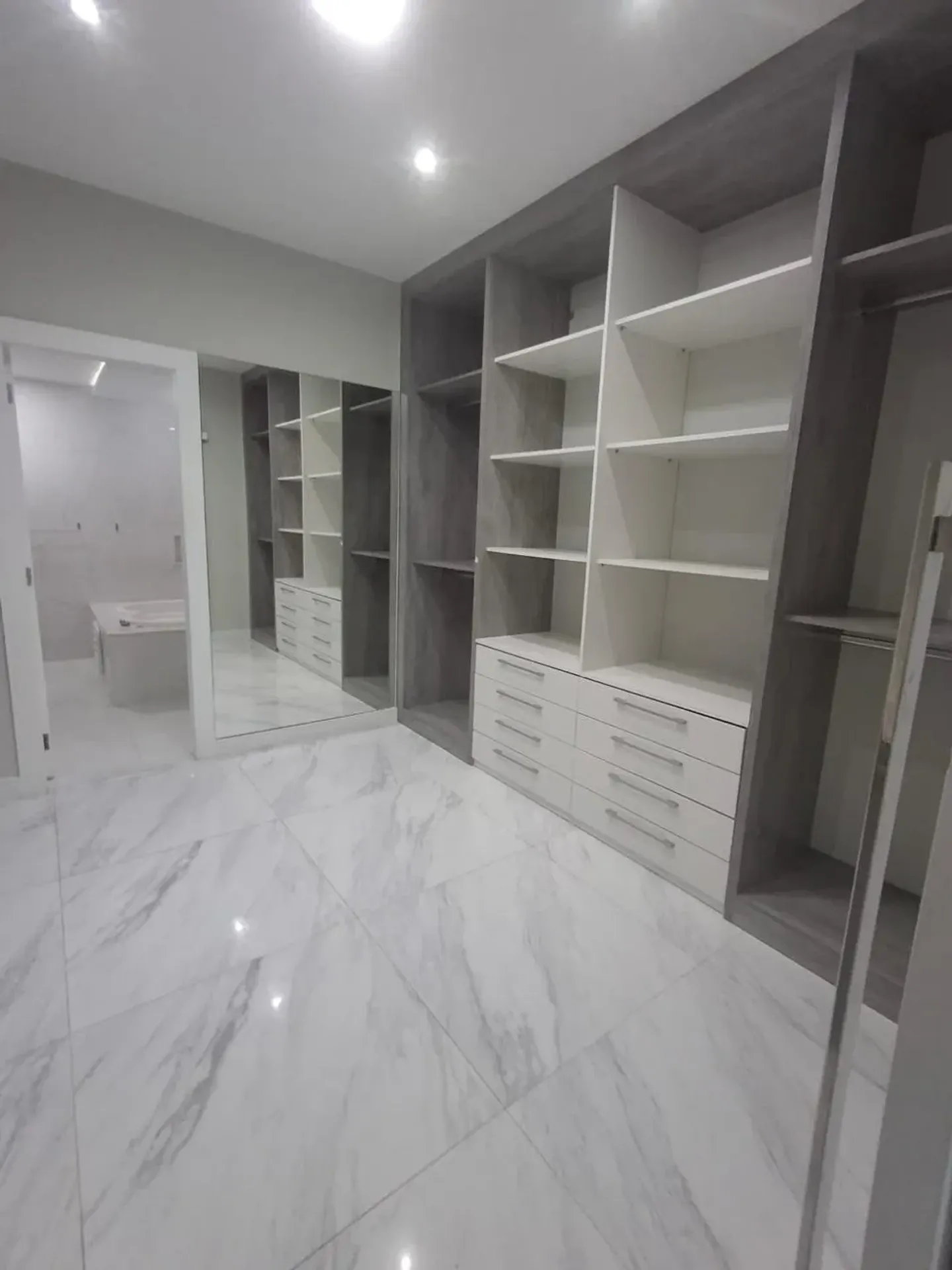 Furnished house with 4 suites and 5 bathrooms, 434 m² — photo 14