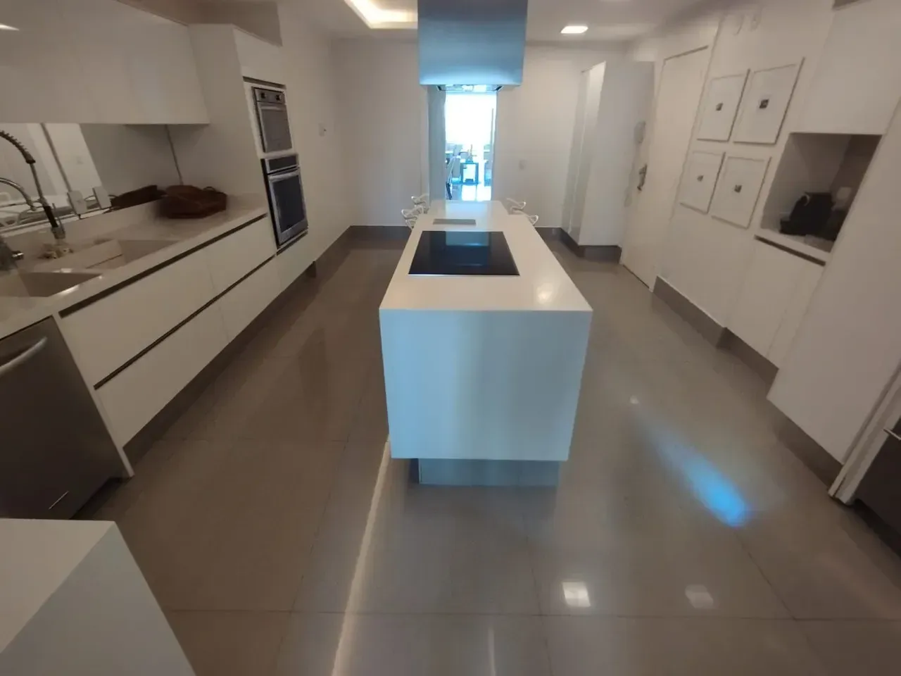 Apartamento sem mobília com 4 quartos e 5 banheiros — photo 43