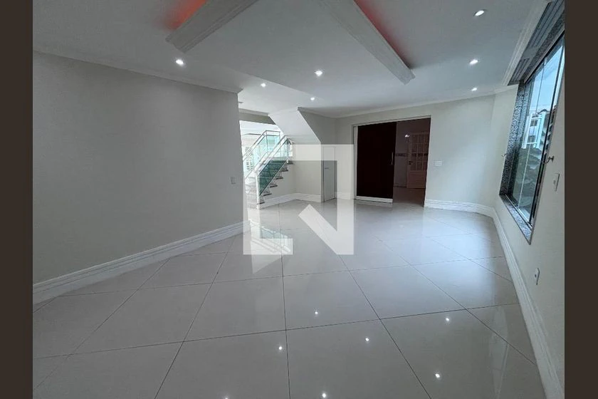 Casa em condomínio com 6 quartos e jardim privativo — photo 27