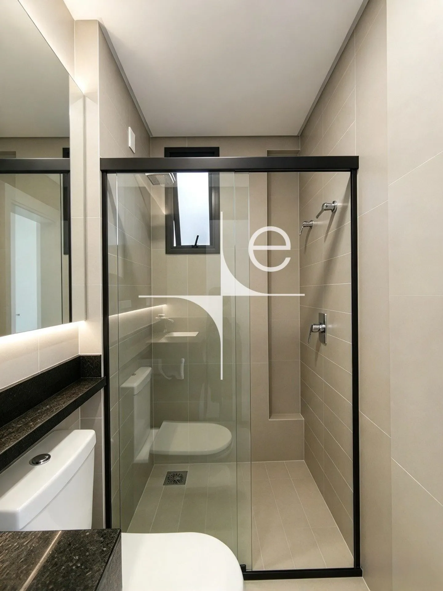 Glass-enclosed balcony in a 3-bedroom apartment, 150 m² — photo 25