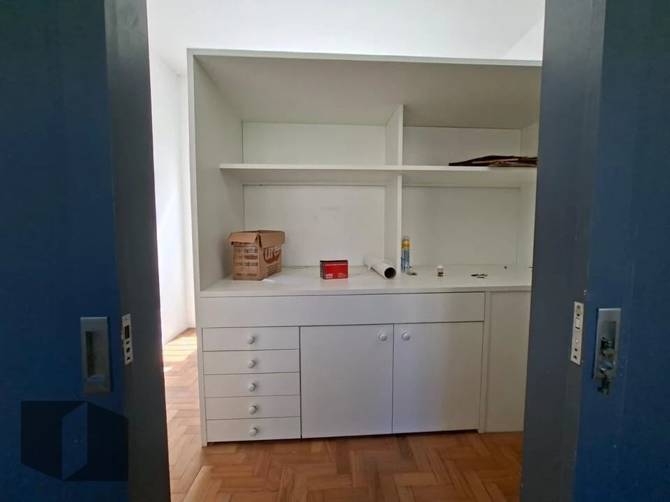 Casa de 258 m² com 3 quartos e cozinha com fogão a gás — photo 4