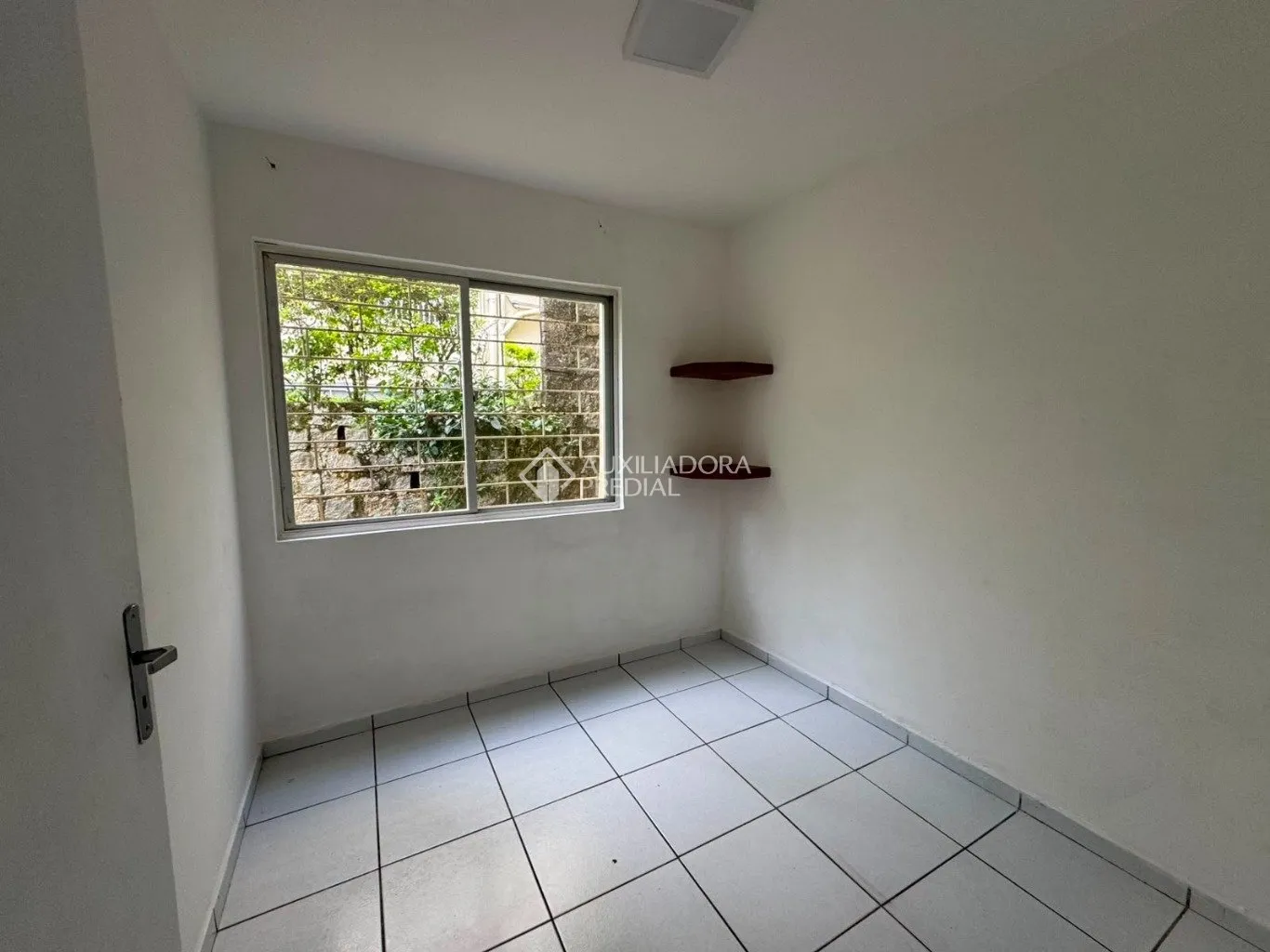 1-bedroom apartment with 67 m² and ceramic tile — photo 7