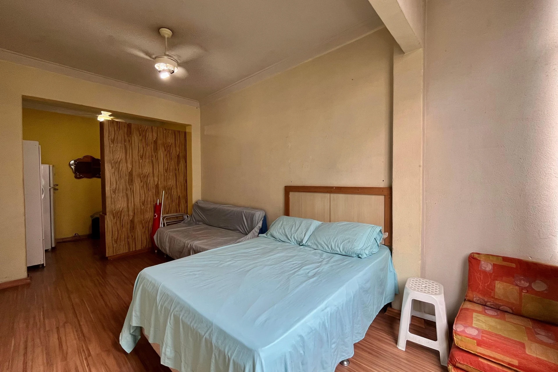 Дерев'яна підлога або ламінат та 1 спальня: квартира 31 м² — photo 3