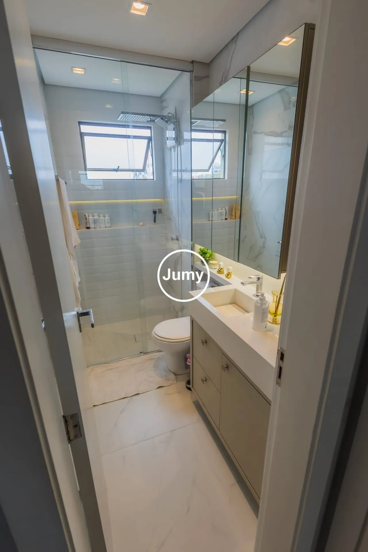Furnished duplex apartment with 3 bedrooms and 2 parking — photo 51