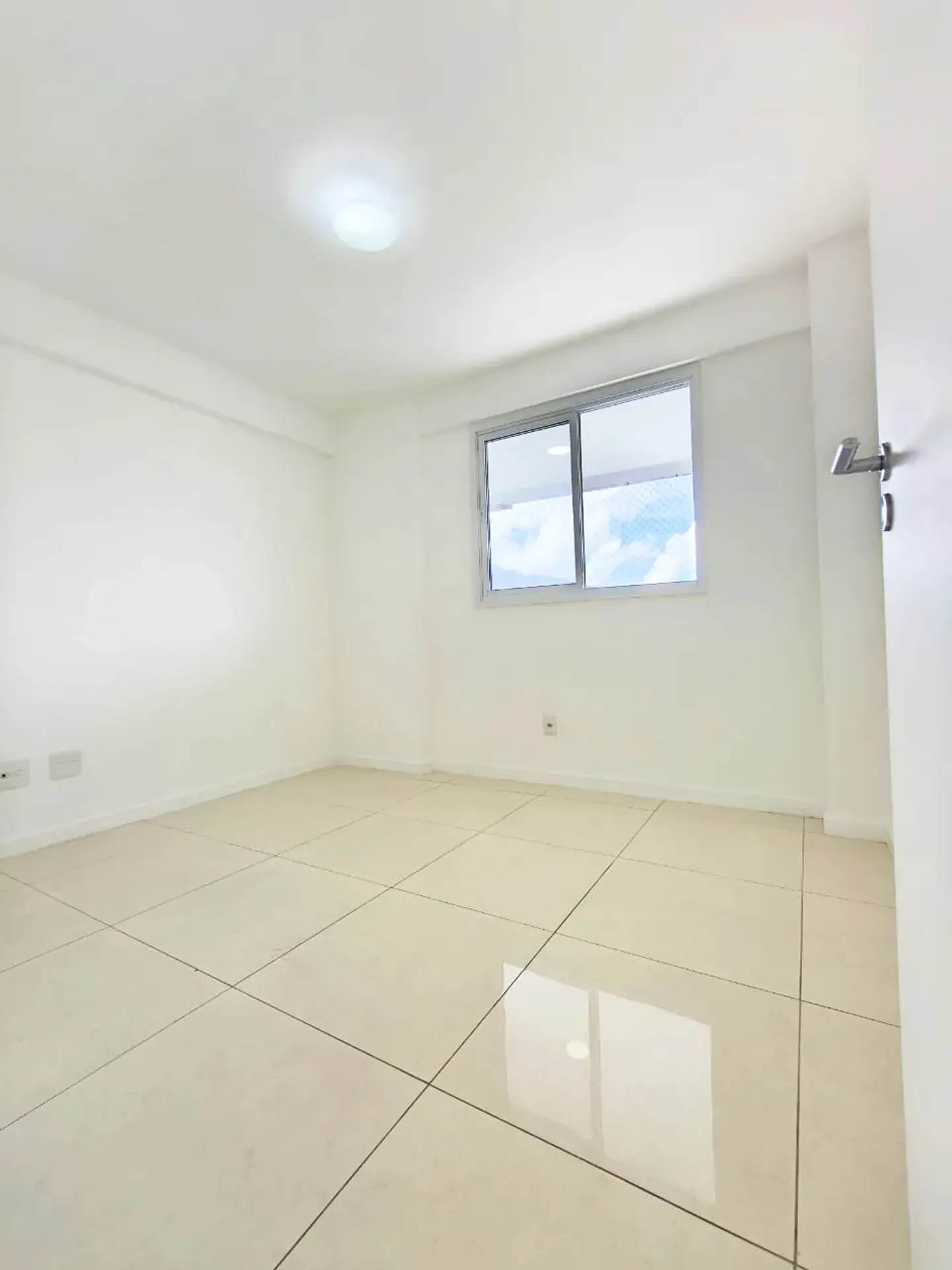 2-bedroom apartment with balcony, closed kitchen — photo 30