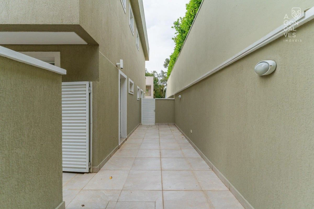 4-bedroom house with floor-to-ceiling windows in Curitiba — photo 46