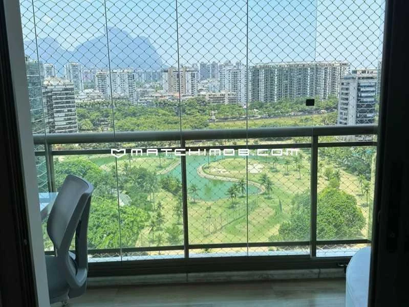 4-bedroom apartment with a bathtub in Rio de Janeiro — photo 9