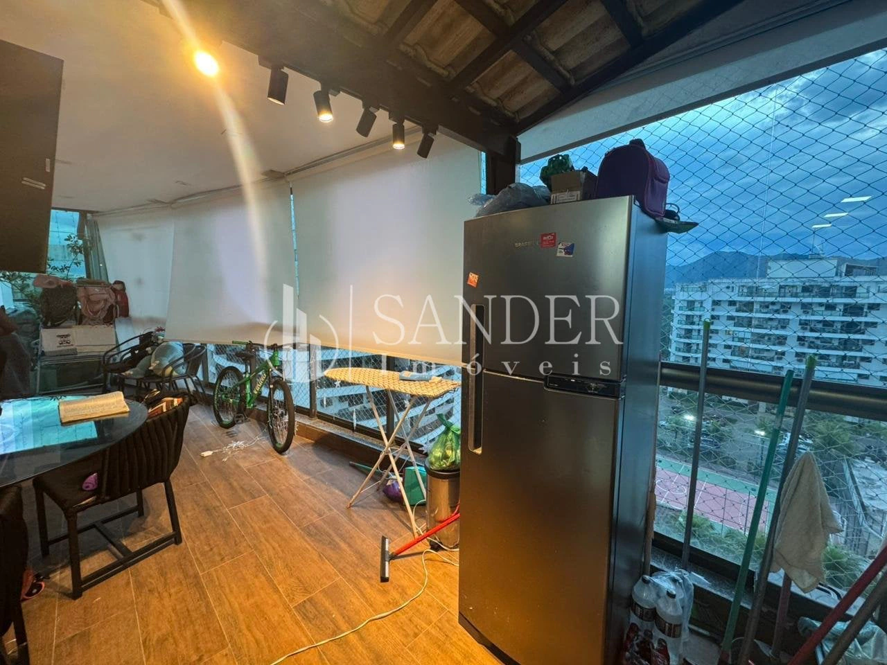 4-bedroom penthouse with an open-plan kitchen — photo 12