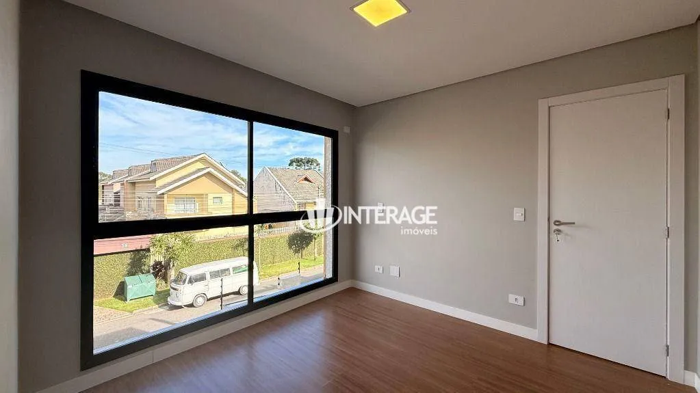 Townhouse with 3 bedrooms, en-suite and private garden — photo 18