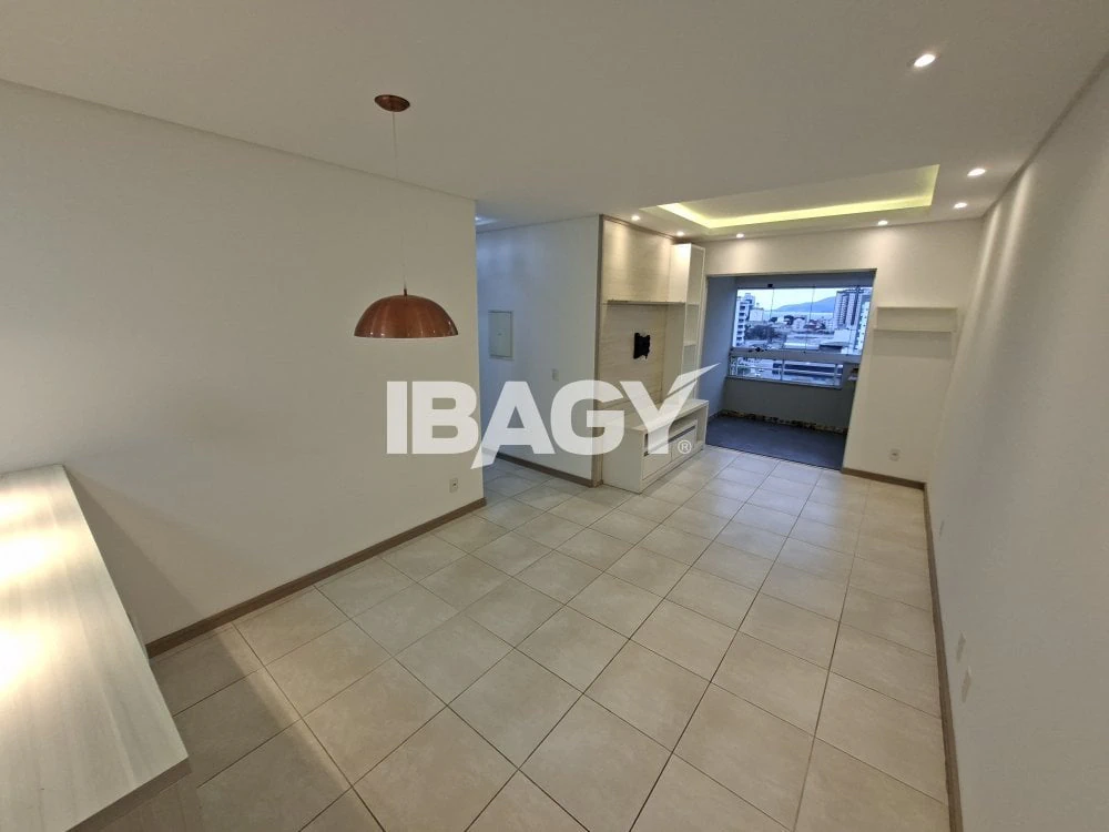 85 m² apartment with 3 bedrooms and a private balcony grill — photo 3