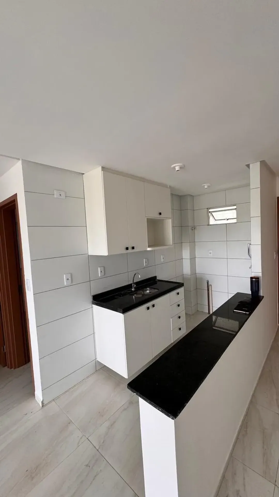 Apartamento com 2 quartos, 1 suíte e 1 vaga