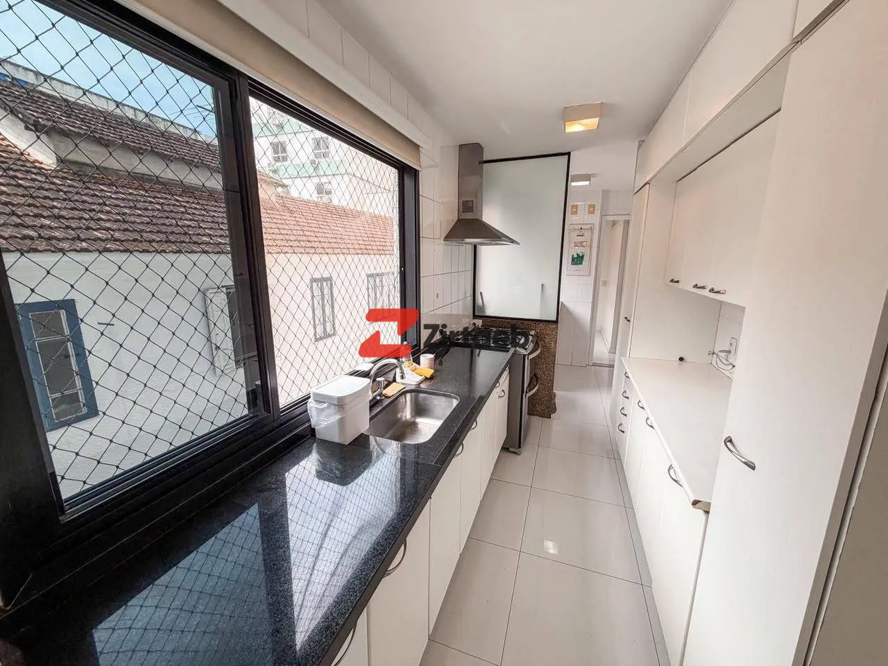 4-bedroom apartment with a walk-in closet in Rio de Janeiro — photo 5