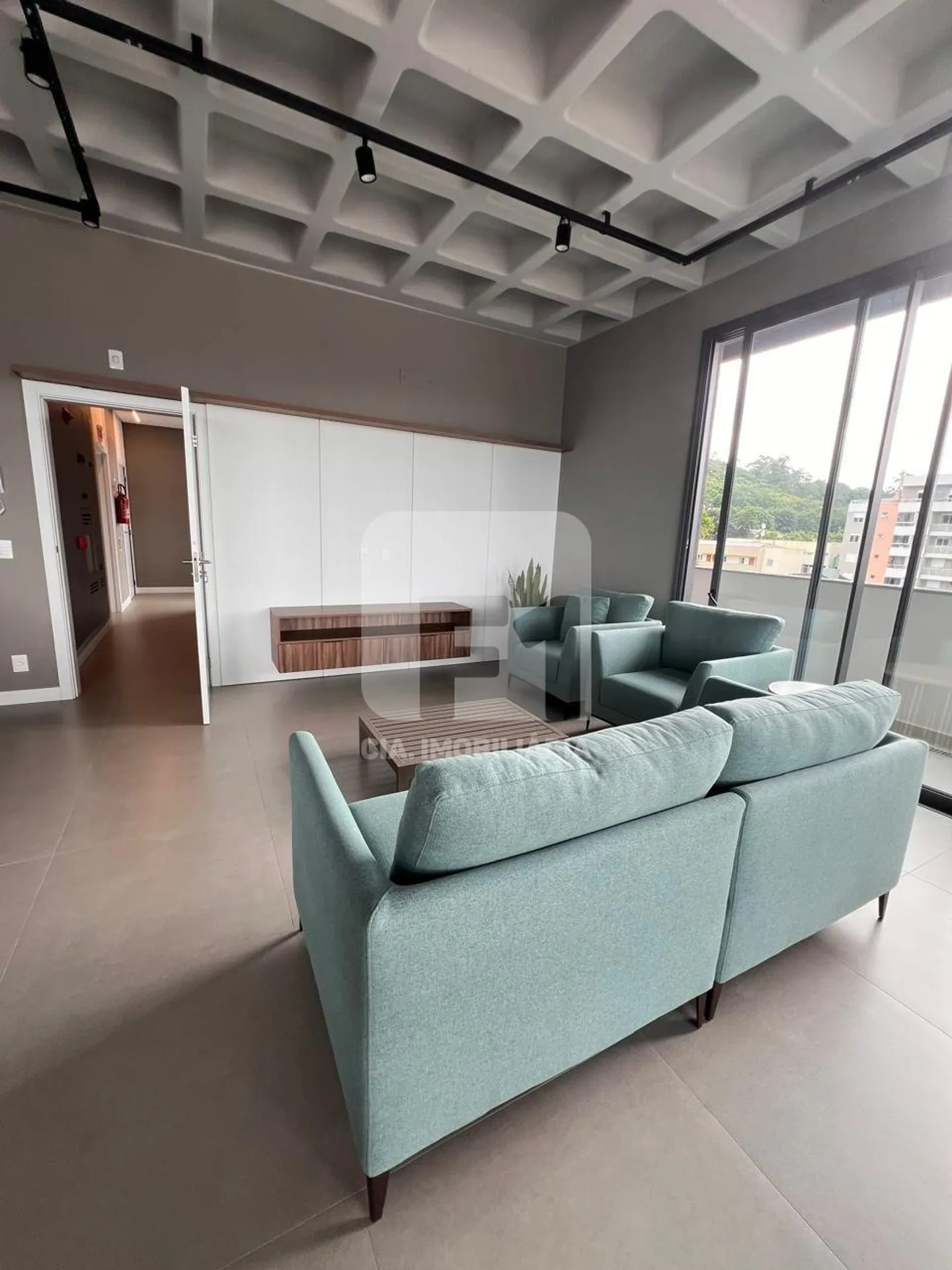 Furnished 46 m² studio with 1 parking space — photo 23