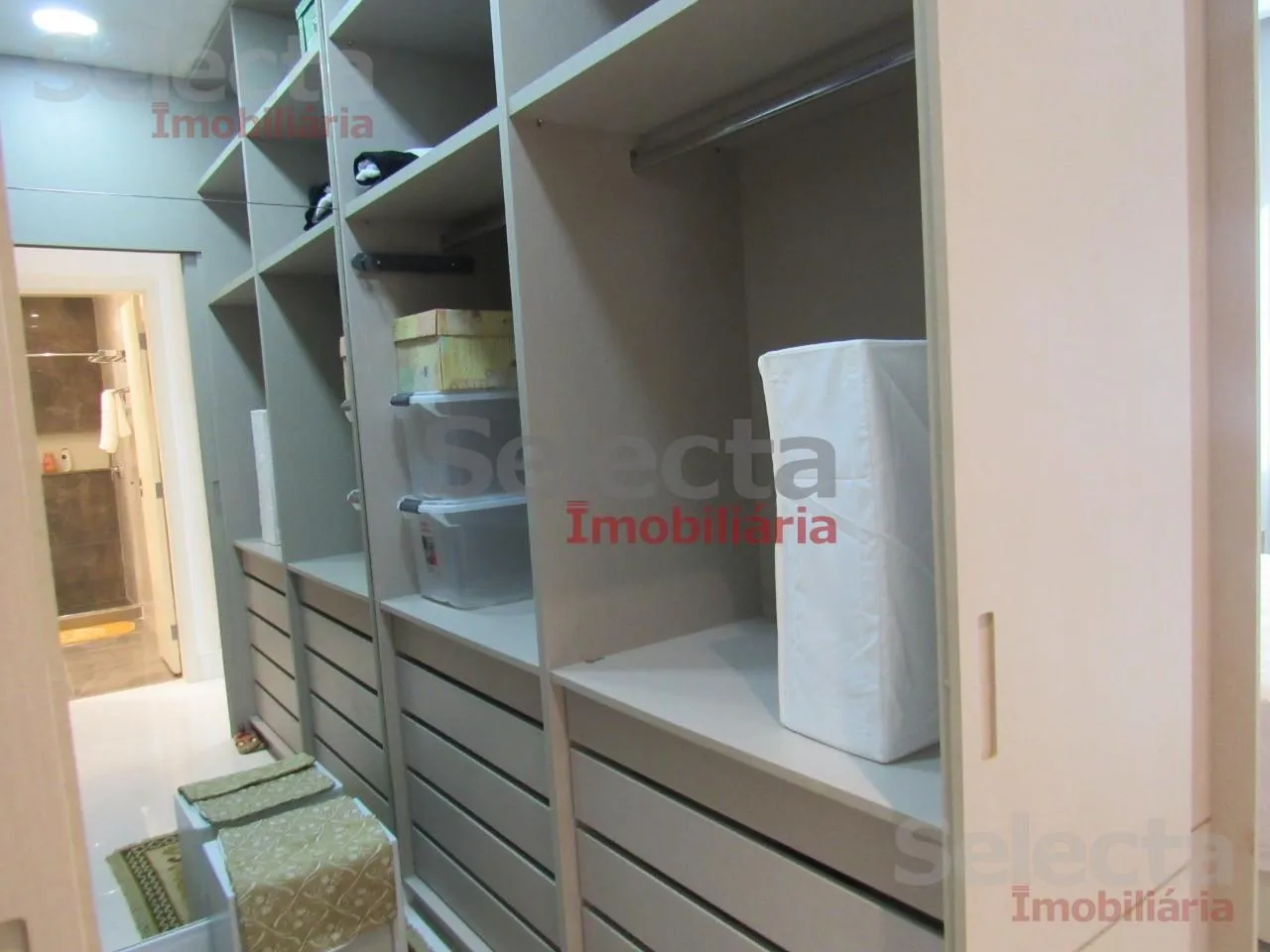 Apartment with 3 bedrooms and a closed kitchen — photo 12