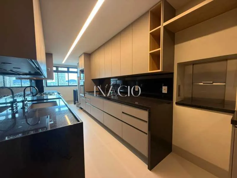 Water view in a 4-bedroom apartment, 380 m² — photo 13