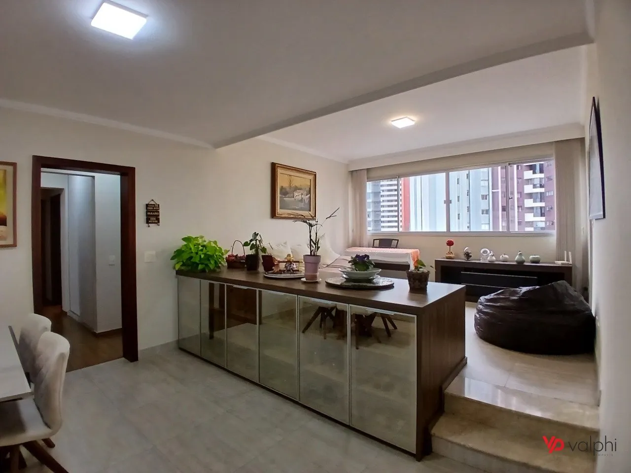 4-bedroom apartment with a walk-in closet in Curitiba — photo 11