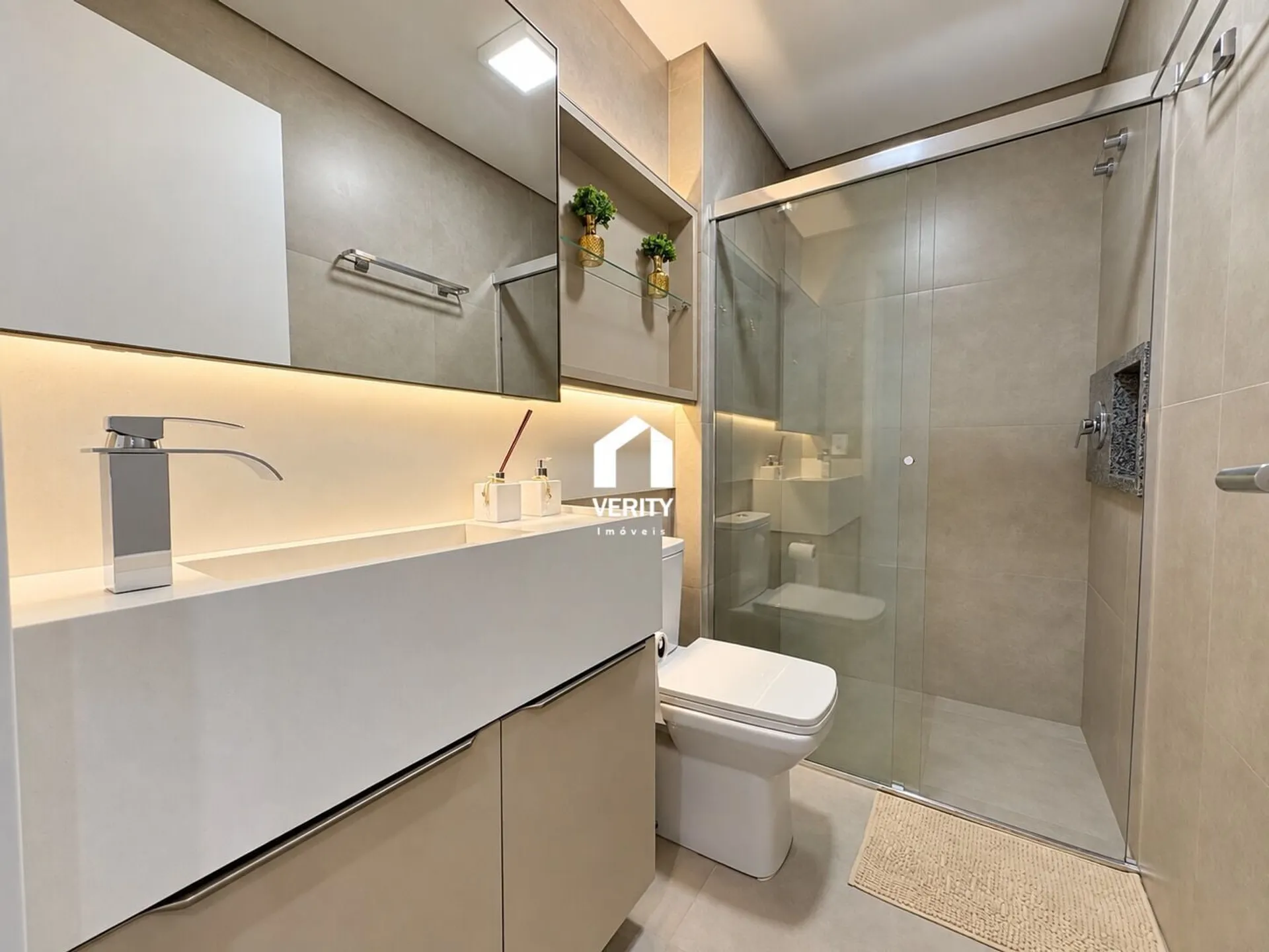 Furnished studio, 36 m², with a home office — photo 9