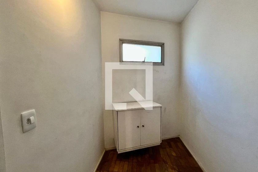 3-bedroom apartment with built-in wardrobes — photo 40