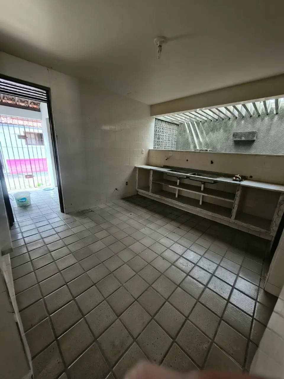 4-bedroom house, 270 m² — photo 10