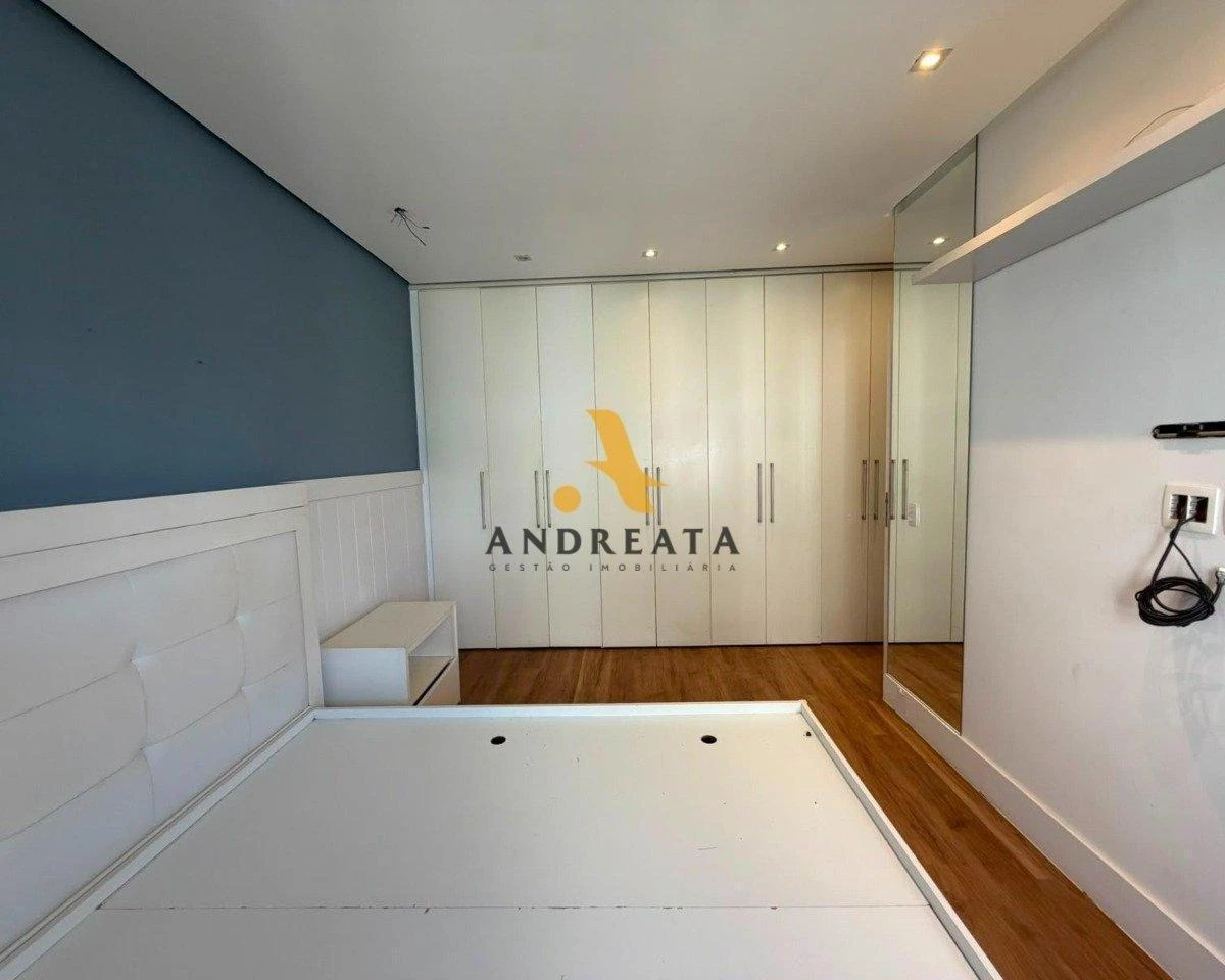 Unfurnished 4-bedroom apartment with 4 bathrooms — photo 24