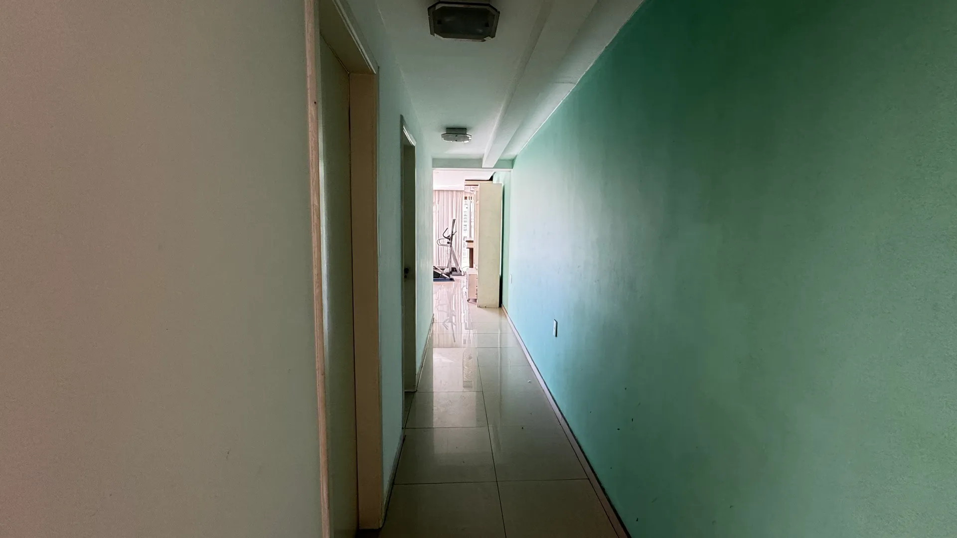 Duplex home with 8 bedrooms, 3 en-suites, 469 m² — photo 38