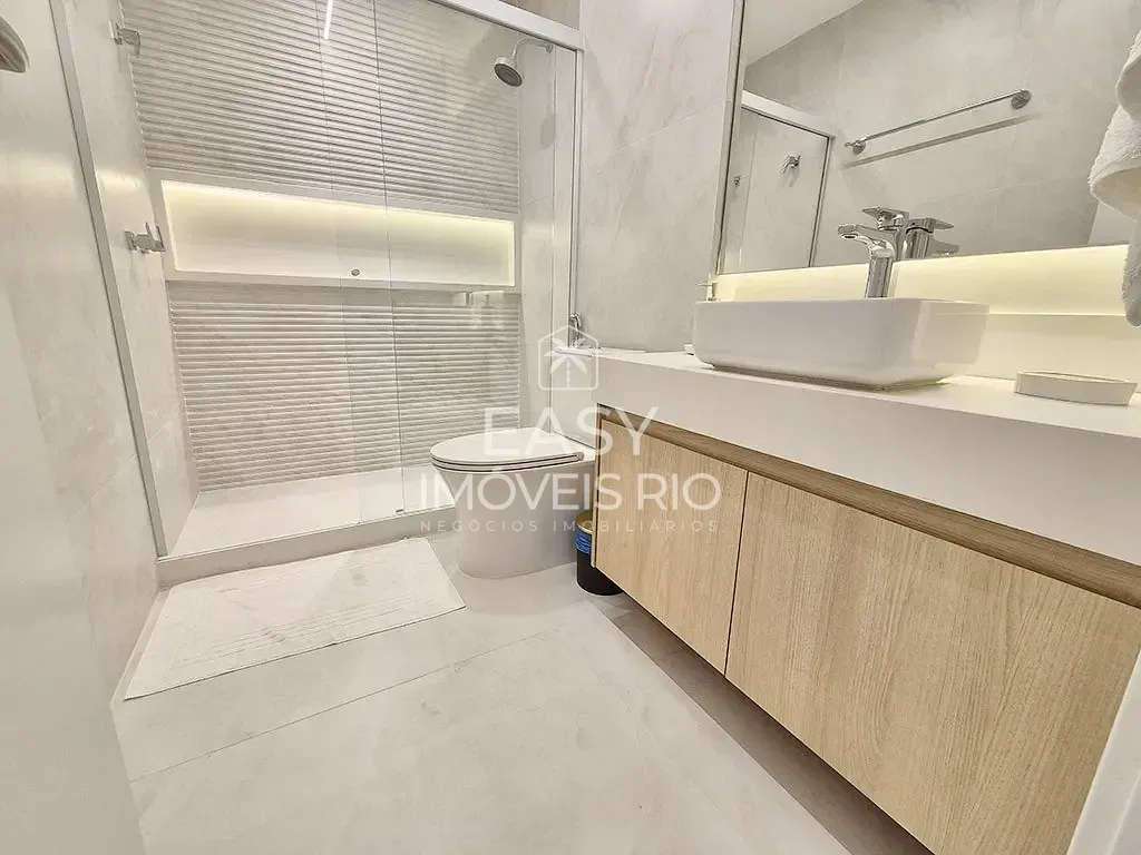 Furnished apartment with an open-plan kitchen and 2 beds — photo 23