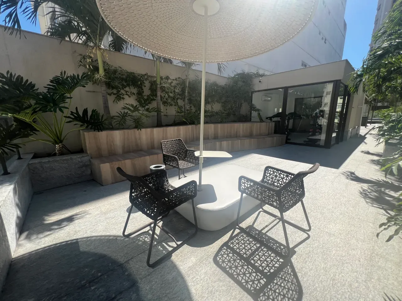Furnished apartment, 68 m², with a grill on the balcony — photo 4