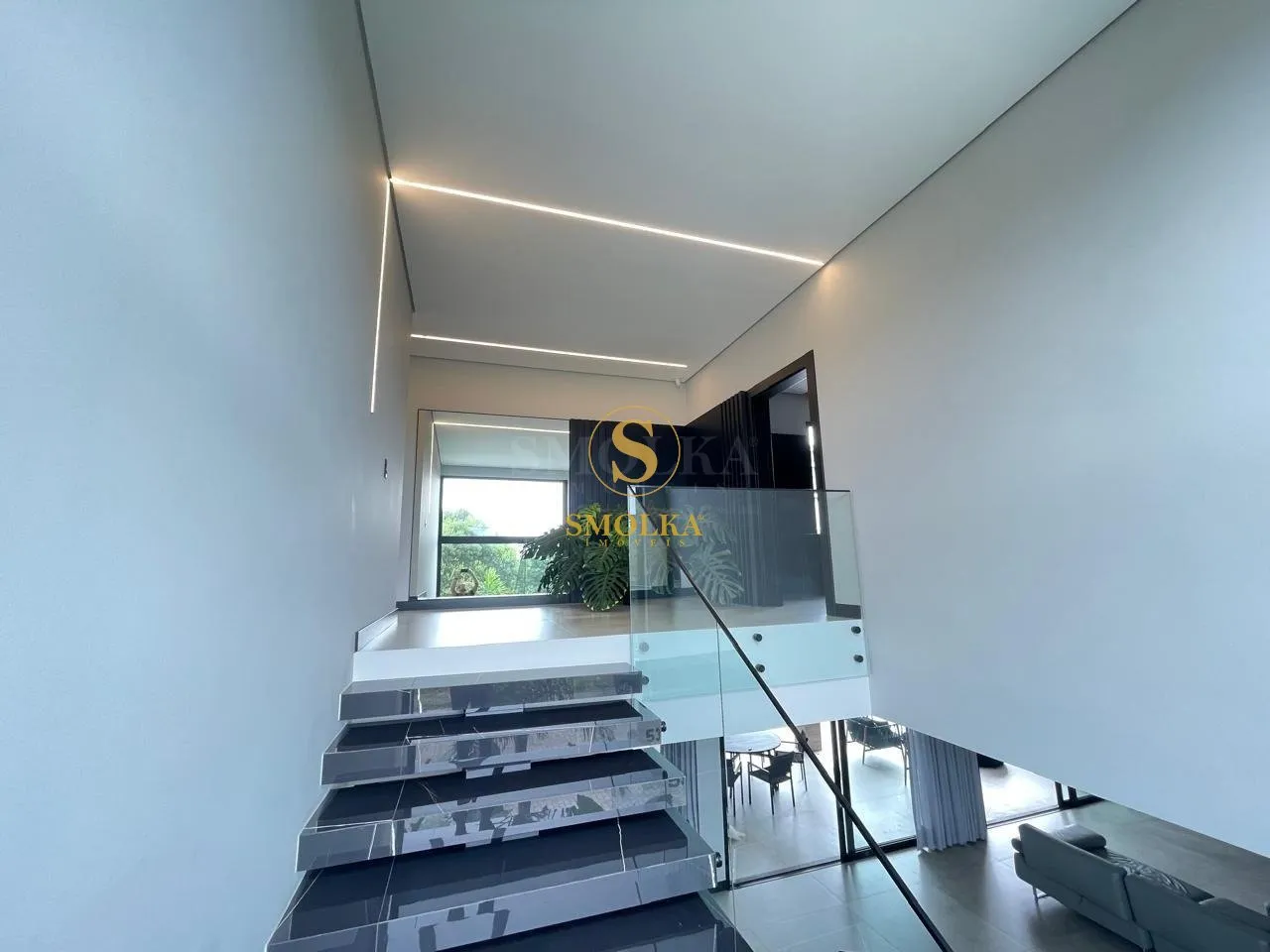 Меблированный дом 645 м² с 5 спальнями и 7 санузлами — photo 3