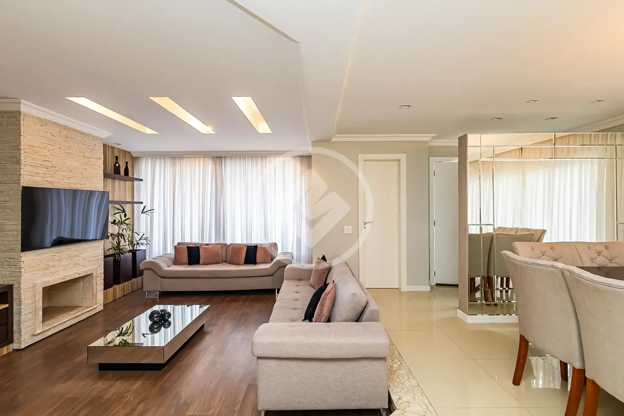 Casa em condomínio com 4 quartos e 270 m² — photo 4