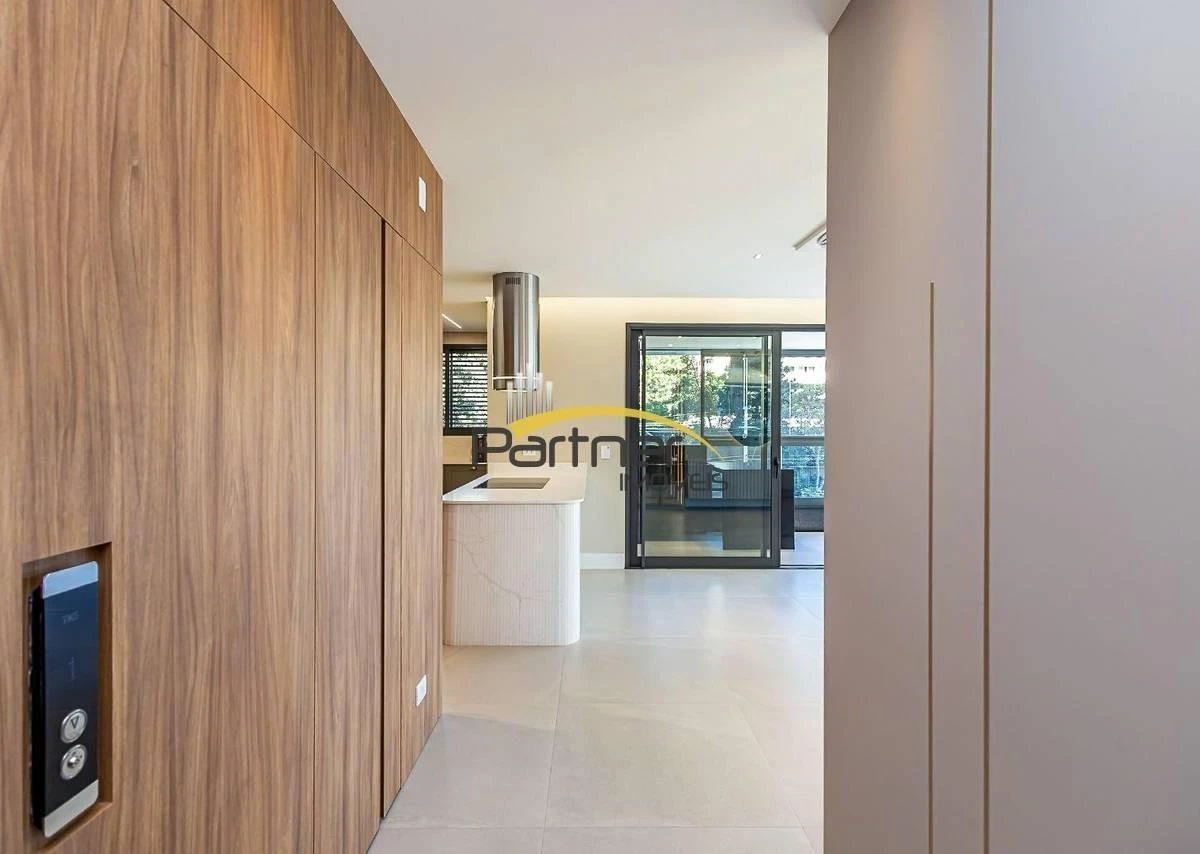 Apartamento amueblado con 3 suites y 294 m² — photo 36