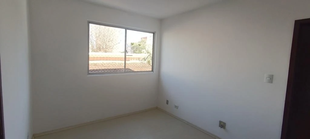 Piso de 80 m² sin amueblar con 3 dormitorios y cocina cerrada — photo 6