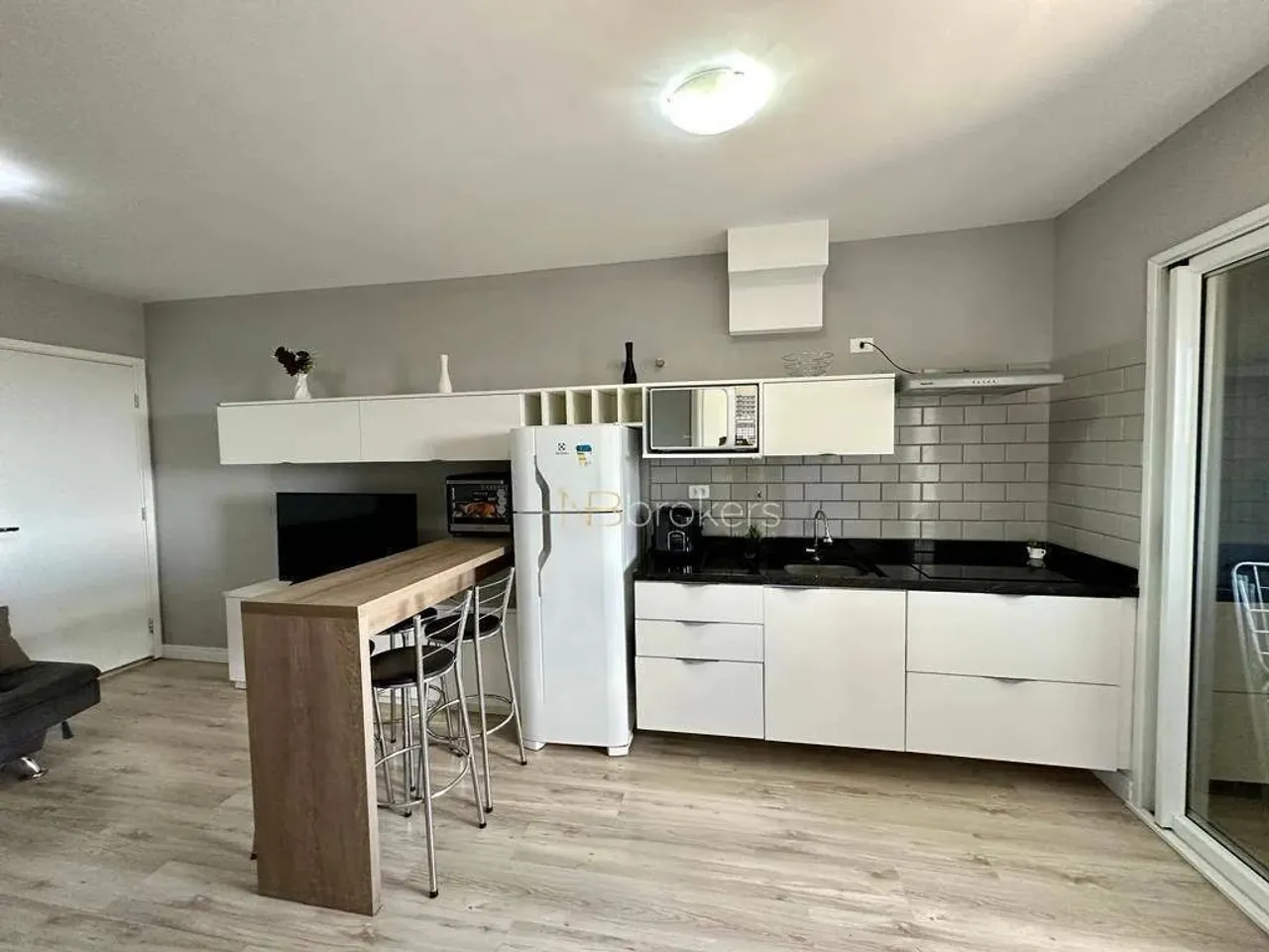 1-bedroom apartment with en-suite and a balcony — photo 12