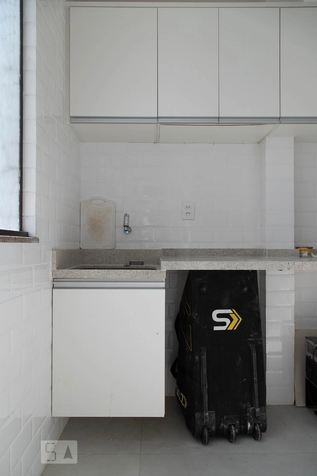 Furnished apartment, 90 m², with a glass-enclosed balcony — photo 36