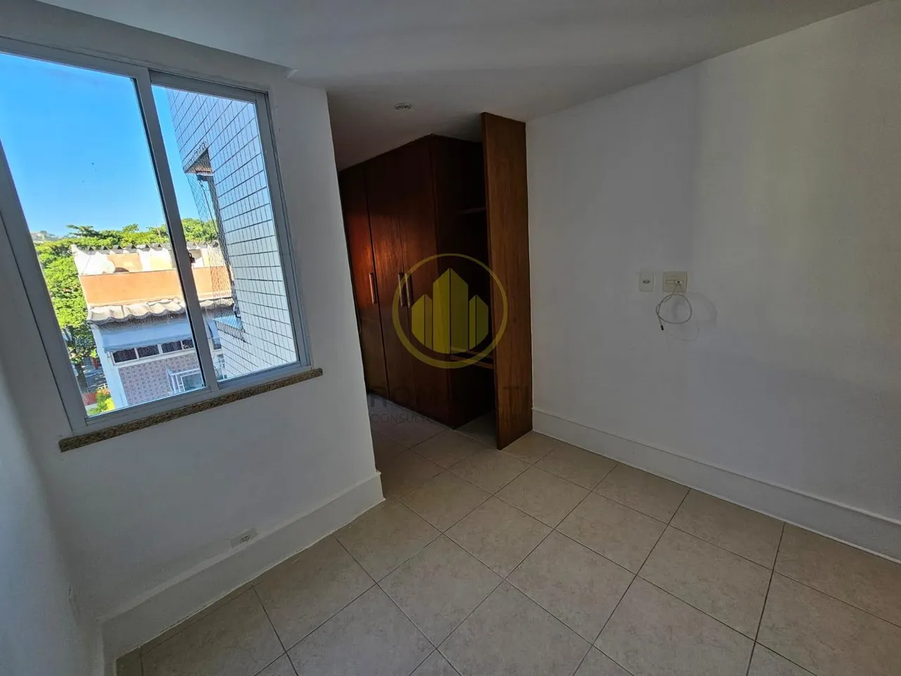 Apartamento sem mobília com 3 quartos e 4 banheiros — photo 10
